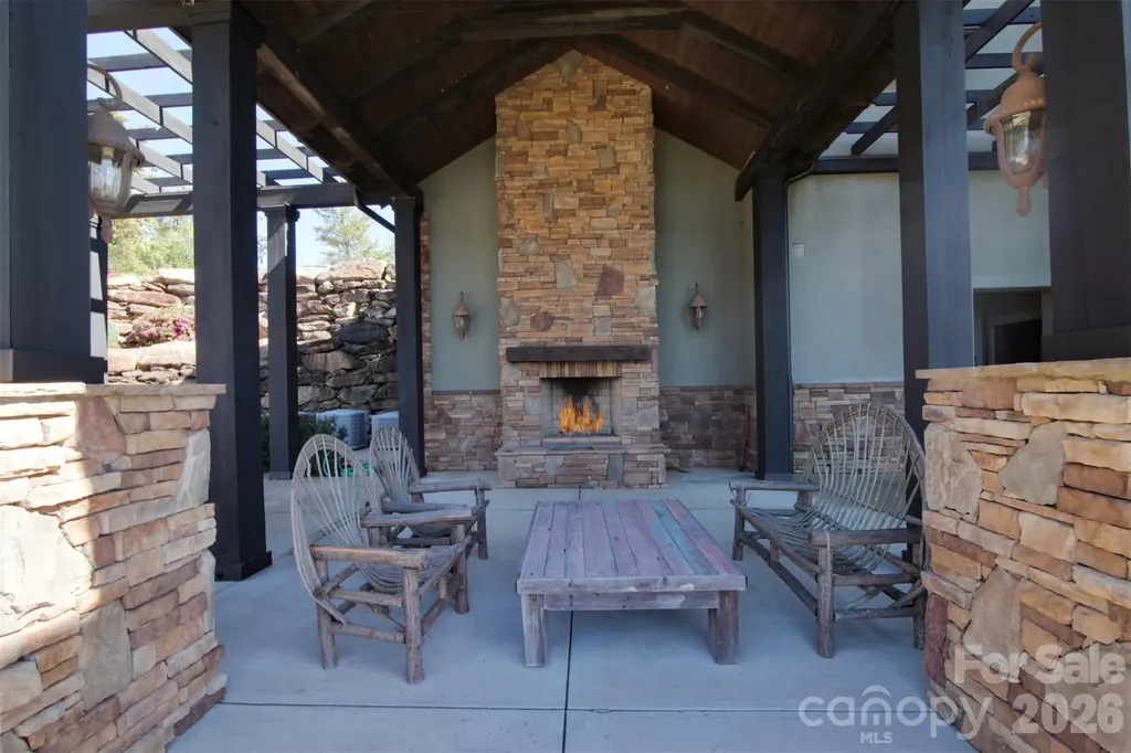 Lot 261 Rock Ledge Drive Lake Lure NC 28746