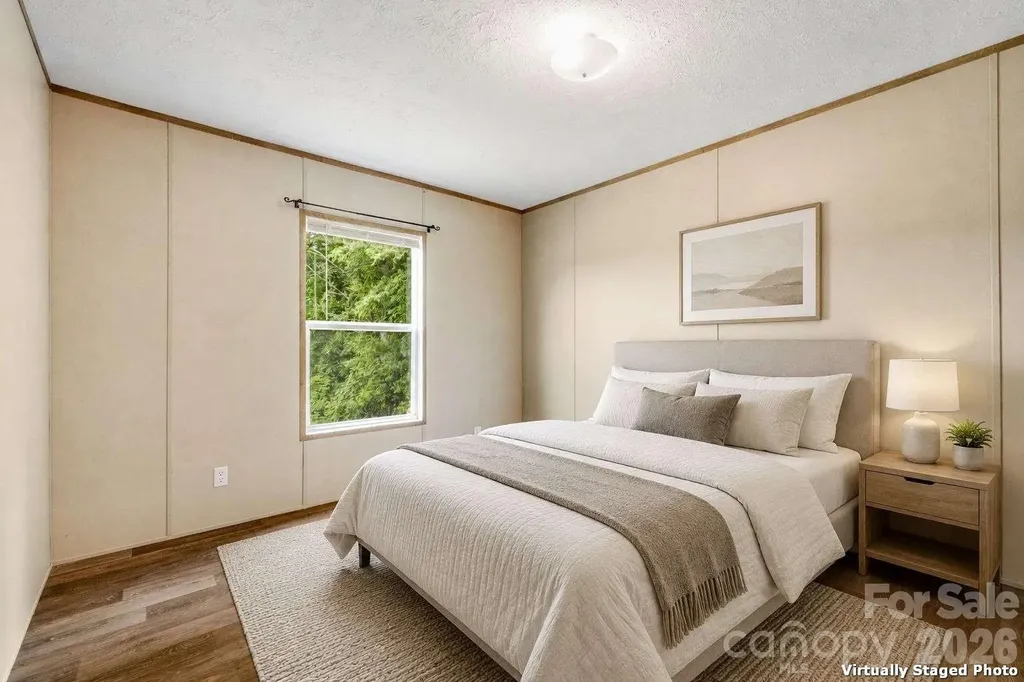 22 Split Pine Cove Clyde NC 28721