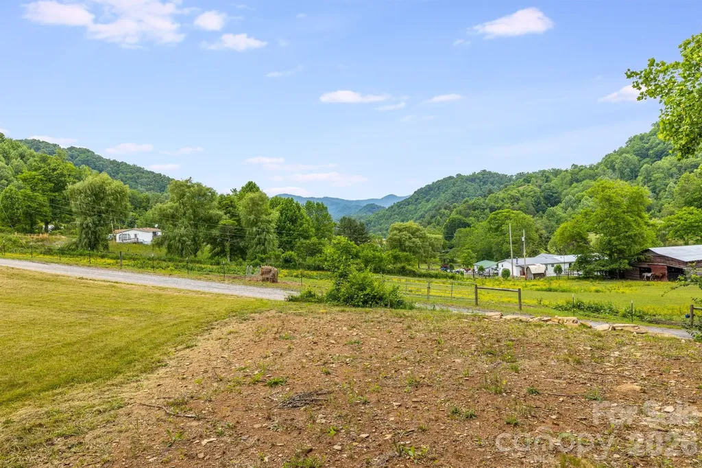 22 Split Pine Cove Clyde NC 28721