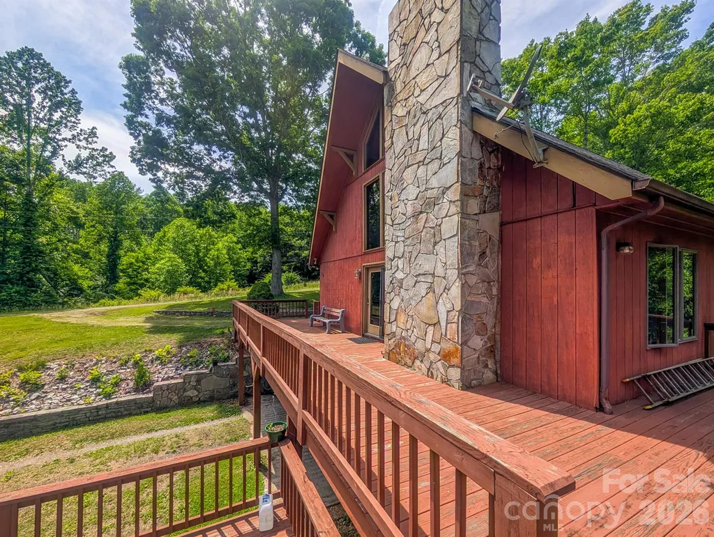 114 Dewberry Lane Burnsville NC 28705