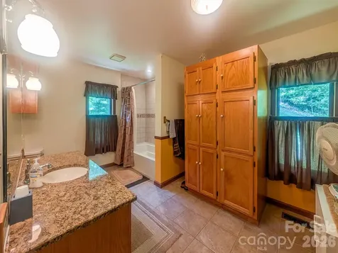 114 Dewberry Lane Burnsville NC 28705