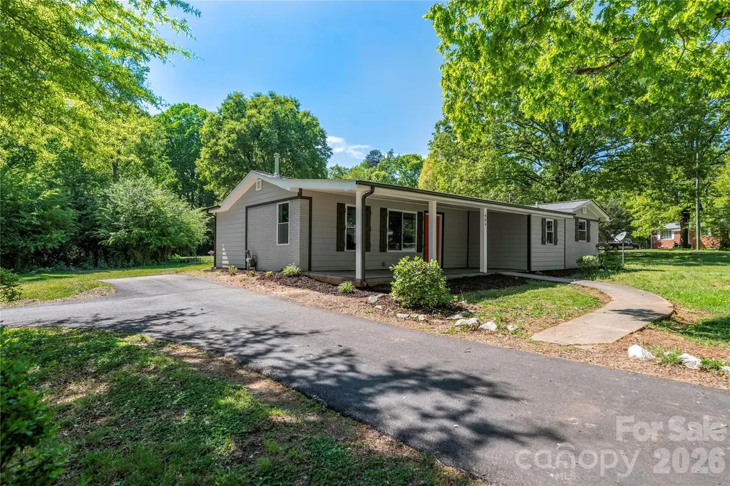 404 Dogwood Lane Statesville NC 28625