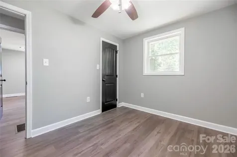 404 Dogwood Lane Statesville NC 28625