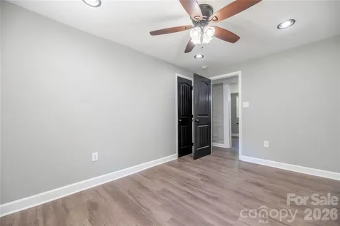 404 Dogwood Lane Statesville NC 28625