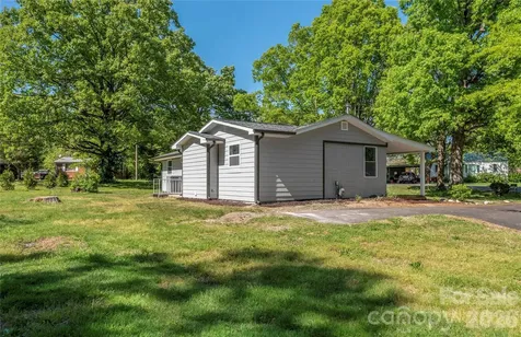 404 Dogwood Lane Statesville NC 28625