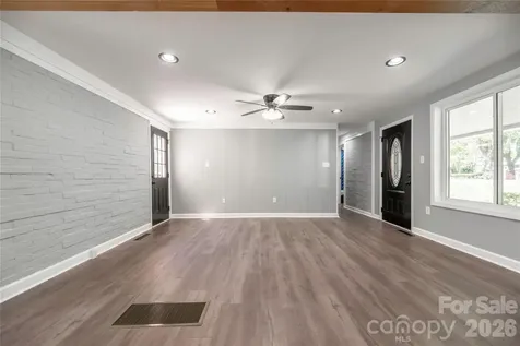 404 Dogwood Lane Statesville NC 28625