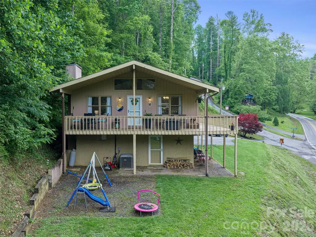 839 Mckinney Road Burnsville NC 28714