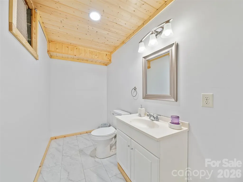839 Mckinney Road Burnsville NC 28714