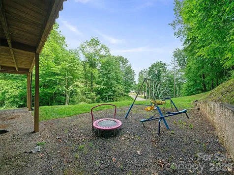 839 Mckinney Road Burnsville NC 28714