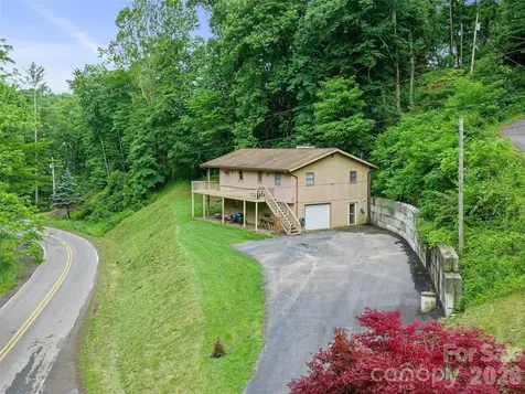 839 Mckinney Road Burnsville NC 28714