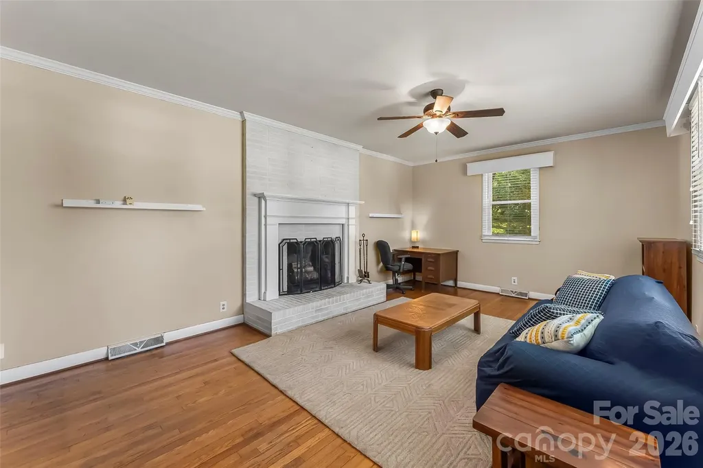 101 Falls Street Morganton NC 28655