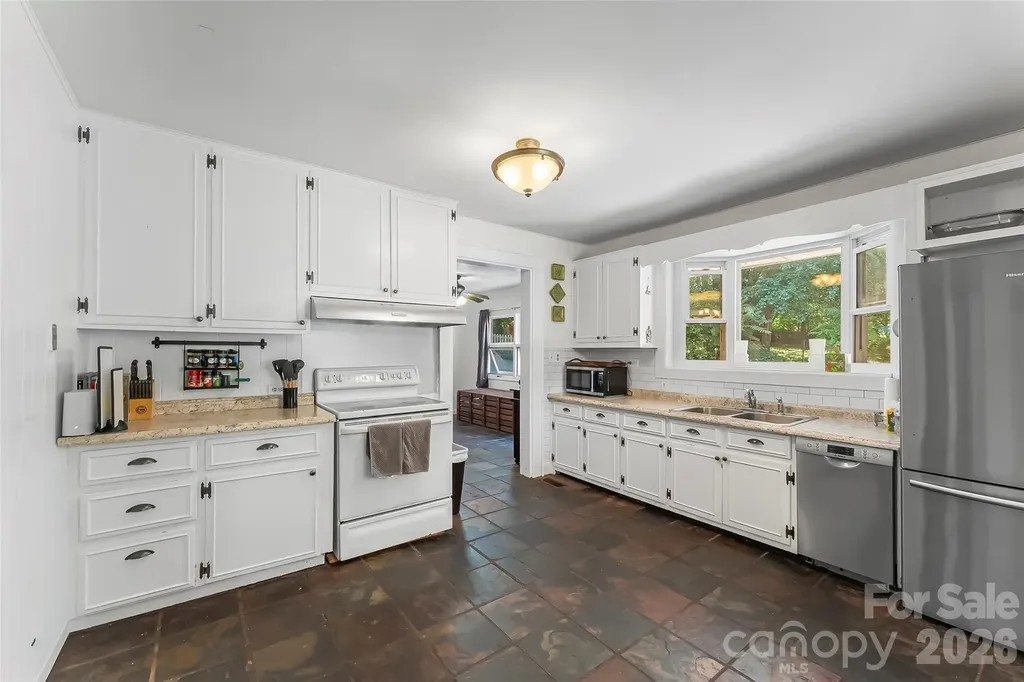 101 Falls Street Morganton NC 28655