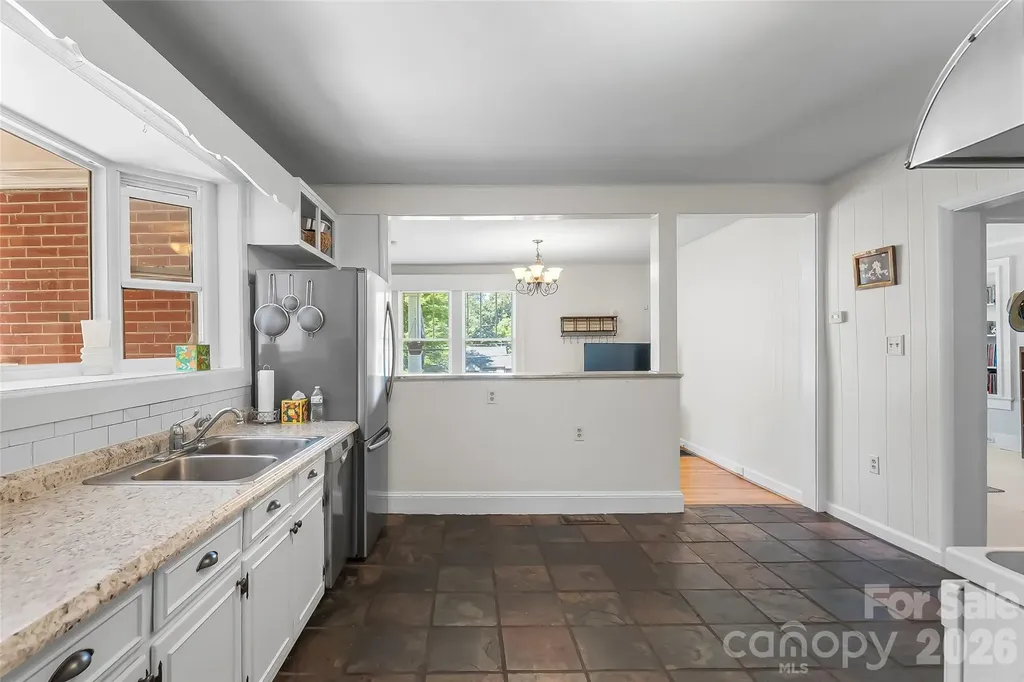 101 Falls Street Morganton NC 28655