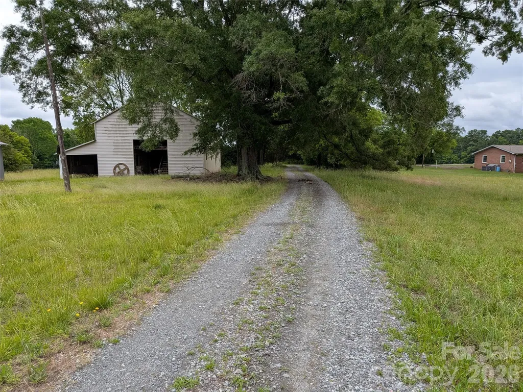 2618 Oakview Drive SW Concord NC 28027