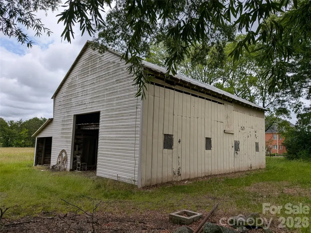 2618 Oakview Drive SW Concord NC 28027