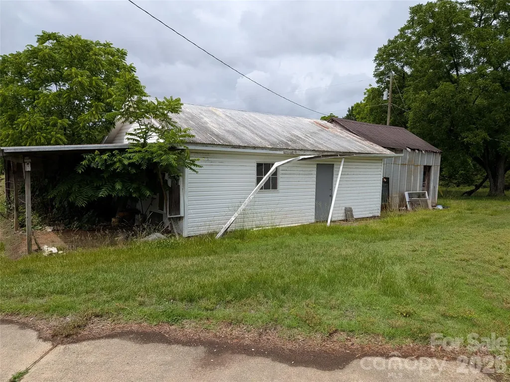 2618 Oakview Drive SW Concord NC 28027
