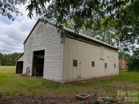 2618 Oakview Drive SW Concord NC 28027