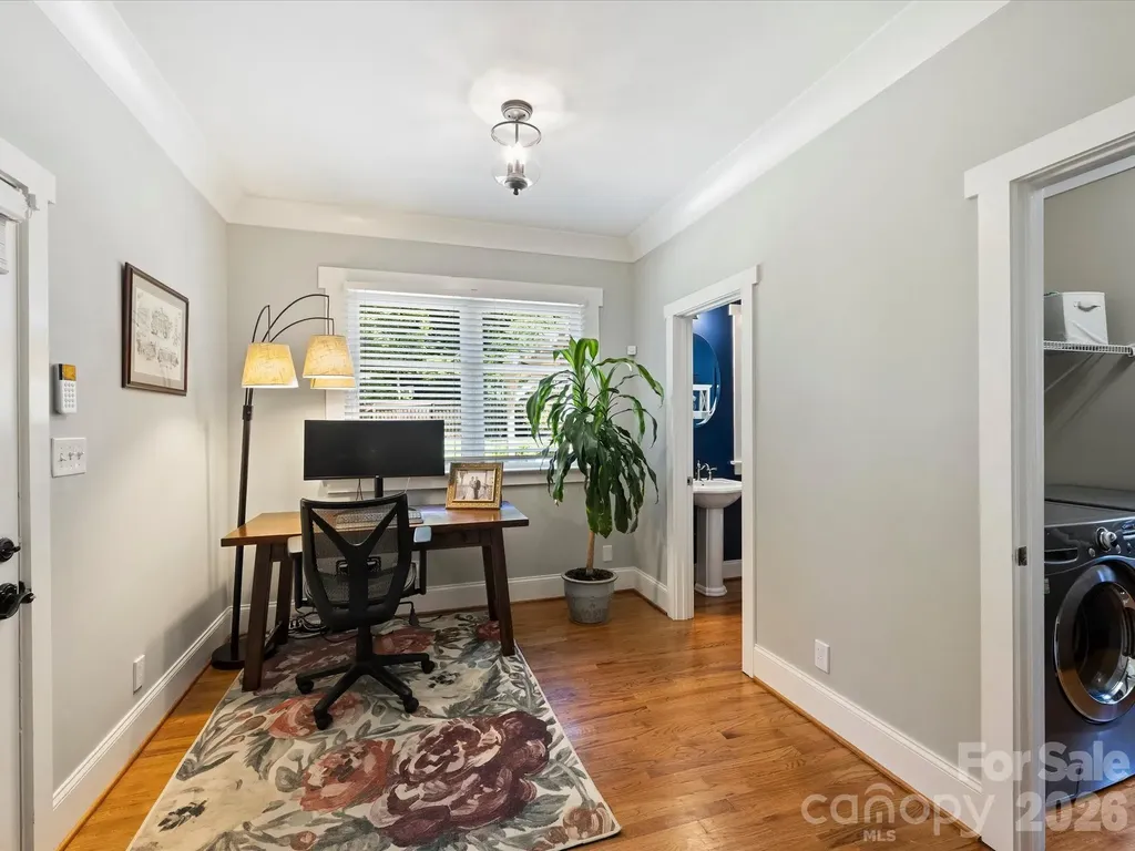 2024 Rozzelles Ferry Road Charlotte NC 28208