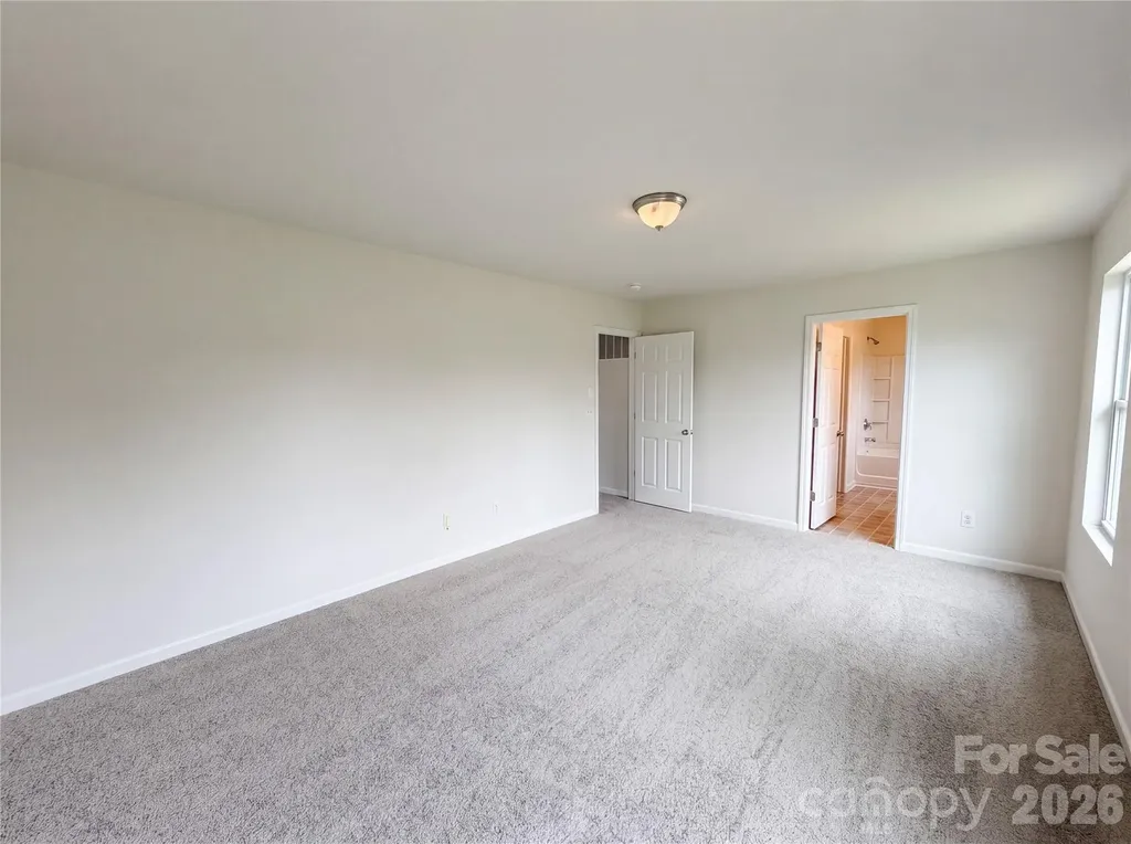 2534 Stream Bank Drive Charlotte NC 28269