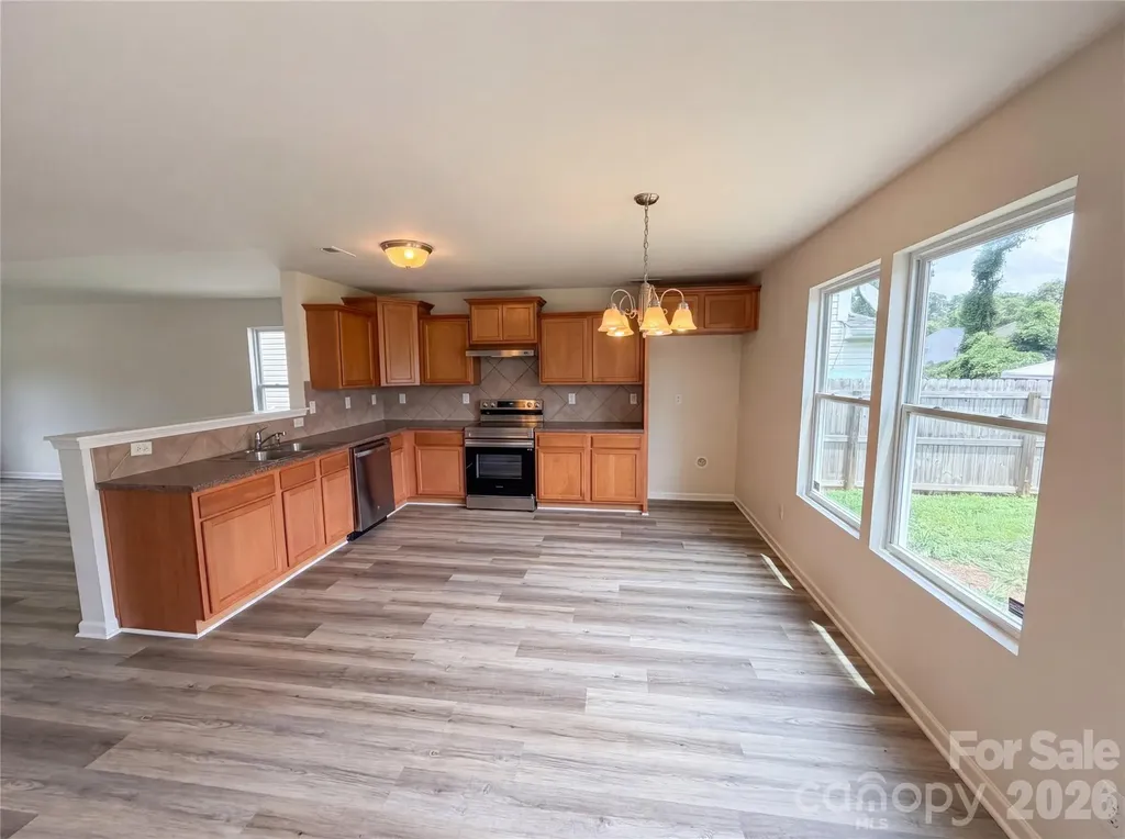 2534 Stream Bank Drive Charlotte NC 28269