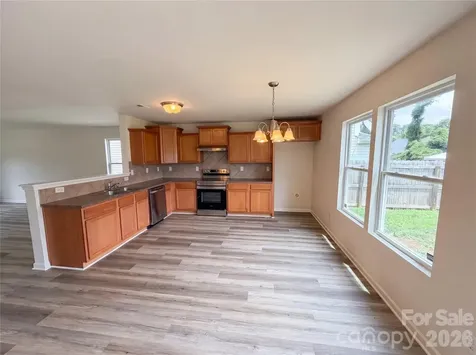 2534 Stream Bank Drive Charlotte NC 28269