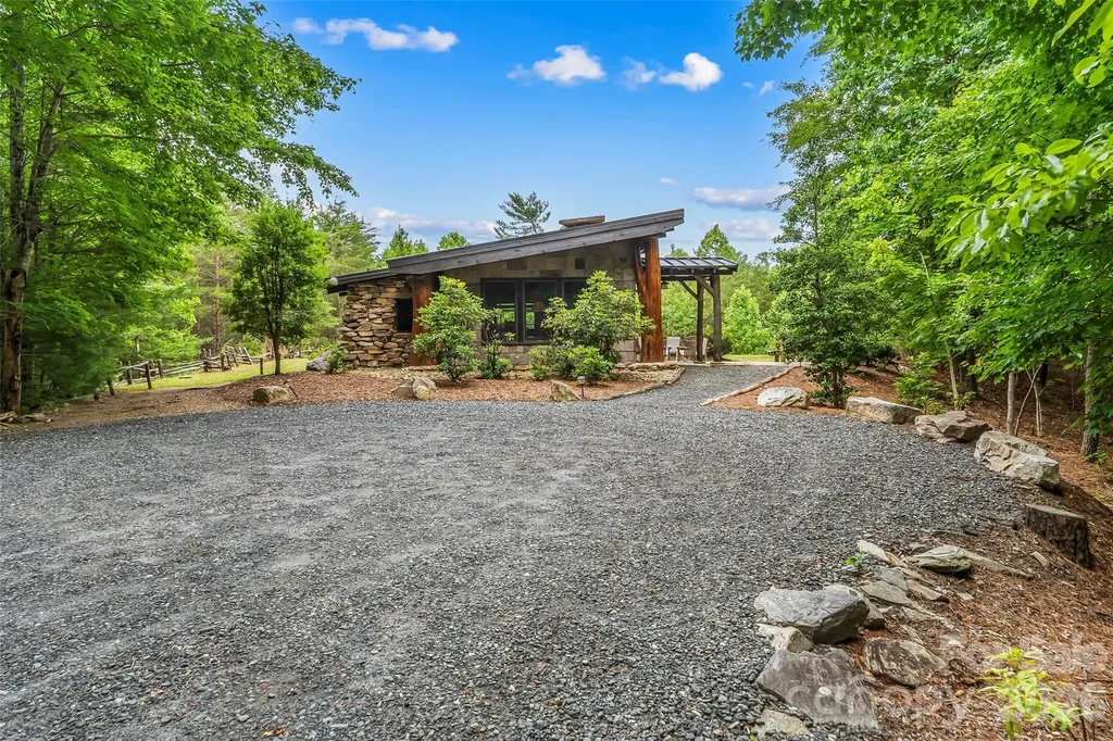 130 Settlement Ridge Drive Marion NC 28752