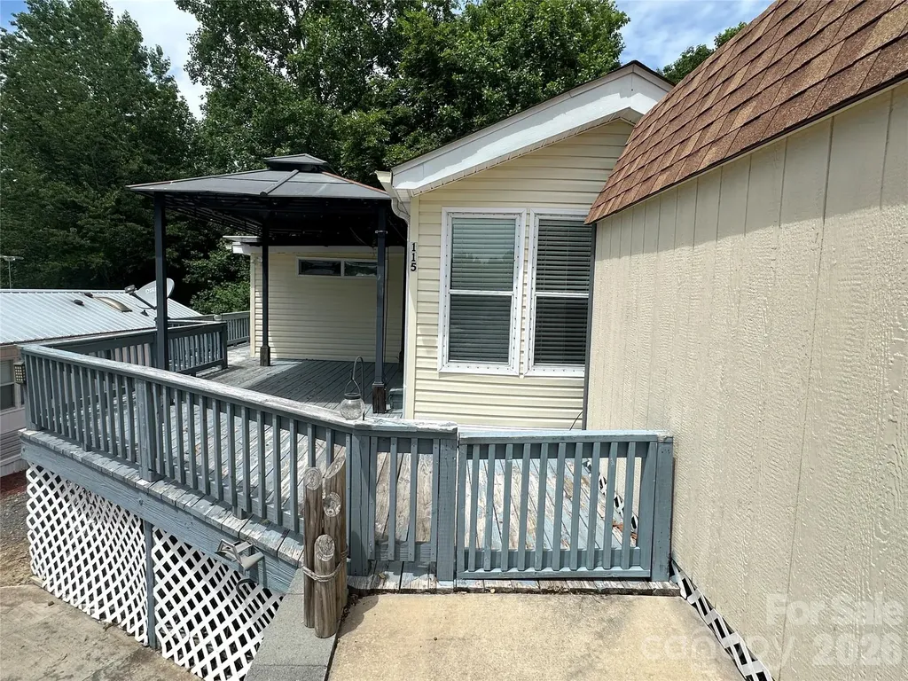 115 Badin View Road New London NC 28127