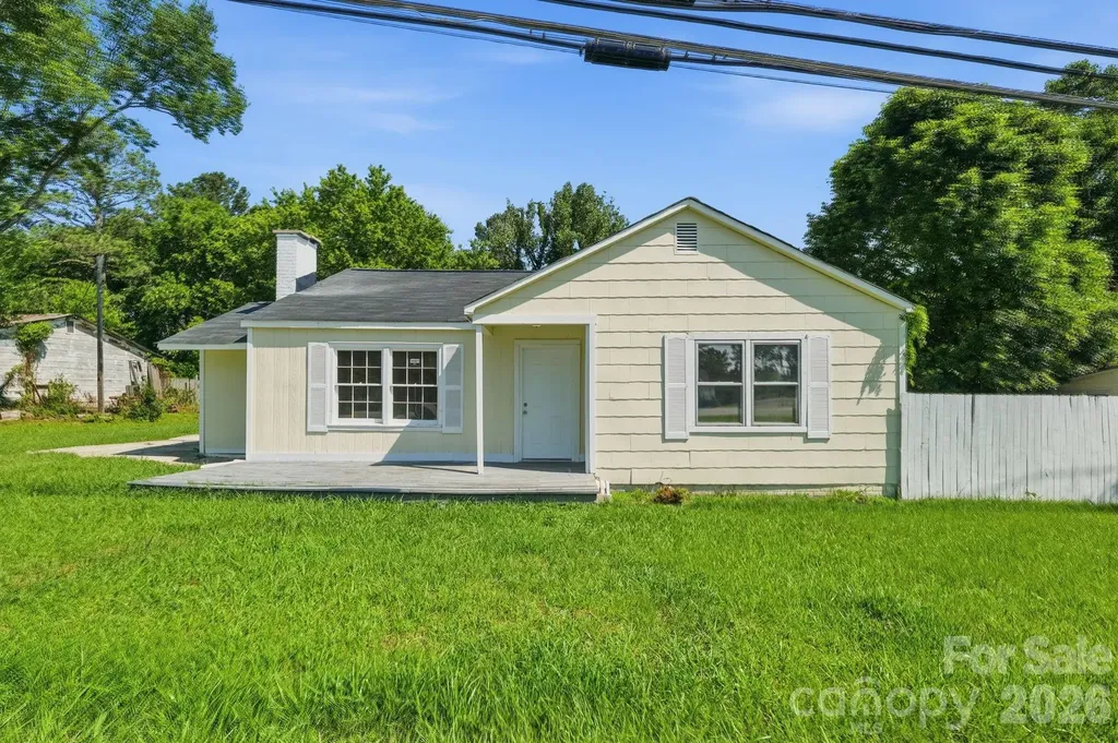 1208 E Arch Street Lancaster SC 29720