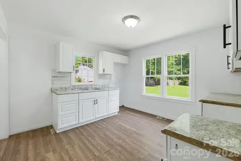 1208 E Arch Street Lancaster SC 29720
