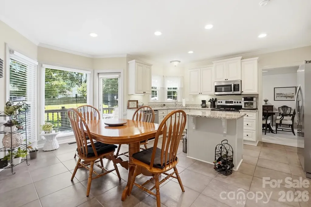 12100 Provincetowne Drive Charlotte NC 28277
