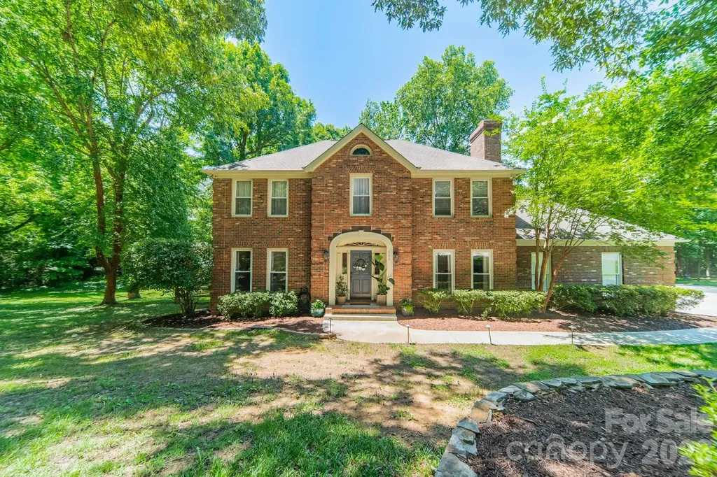506 Abbotsford Court Charlotte NC 28270