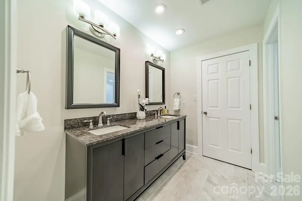 506 Abbotsford Court Charlotte NC 28270