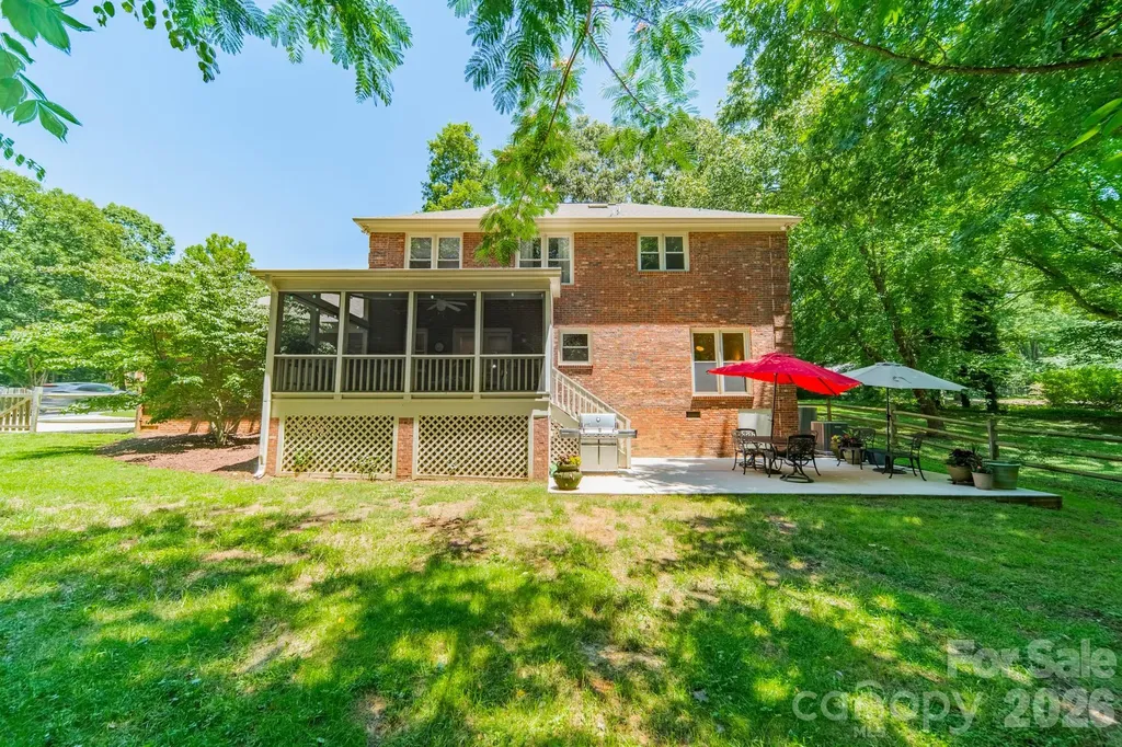 506 Abbotsford Court Charlotte NC 28270