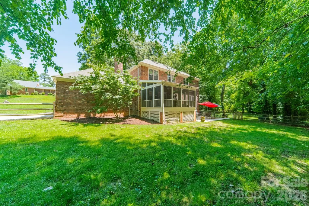 506 Abbotsford Court Charlotte NC 28270