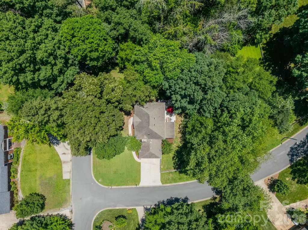 506 Abbotsford Court Charlotte NC 28270