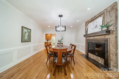 506 Abbotsford Court Charlotte NC 28270