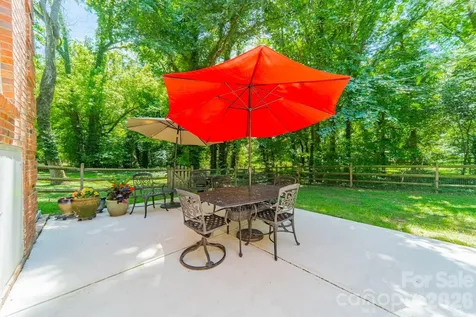 506 Abbotsford Court Charlotte NC 28270