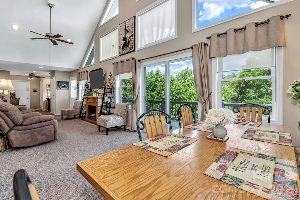 305 Majestic Mountain Drive Burnsville NC 28714