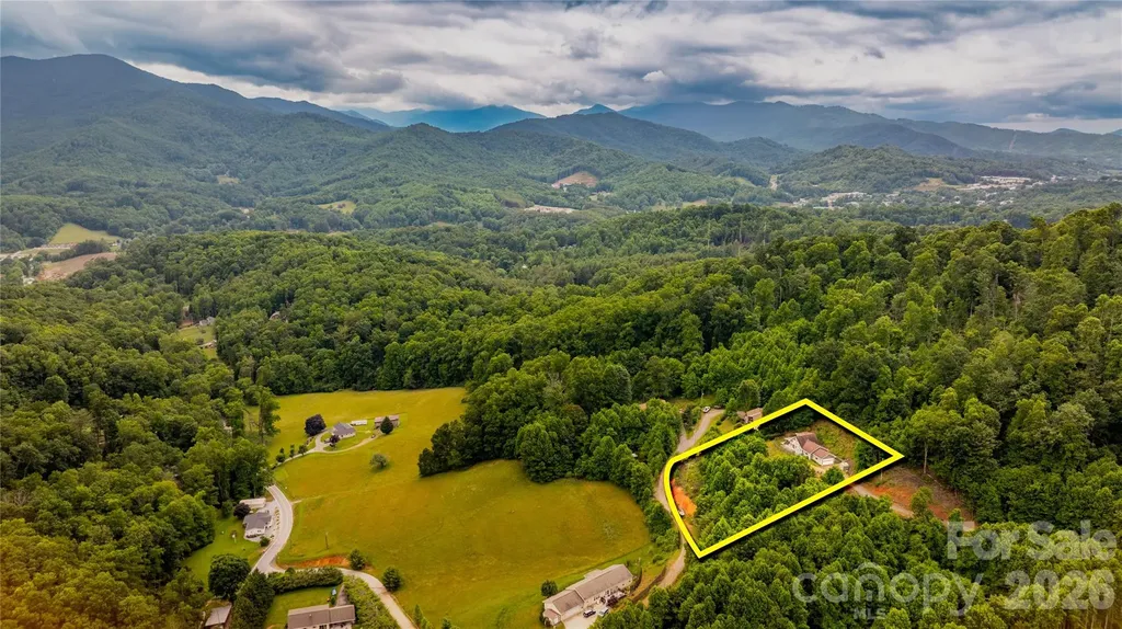 305 Majestic Mountain Drive Burnsville NC 28714