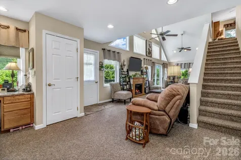 305 Majestic Mountain Drive Burnsville NC 28714