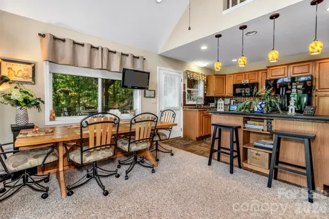 305 Majestic Mountain Drive Burnsville NC 28714