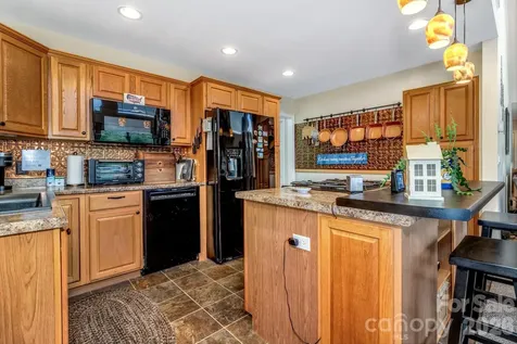305 Majestic Mountain Drive Burnsville NC 28714