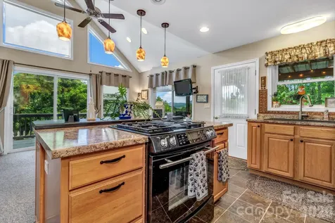 305 Majestic Mountain Drive Burnsville NC 28714