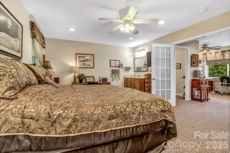 305 Majestic Mountain Drive Burnsville NC 28714