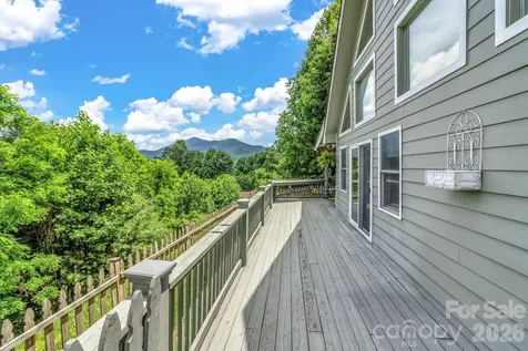 305 Majestic Mountain Drive Burnsville NC 28714