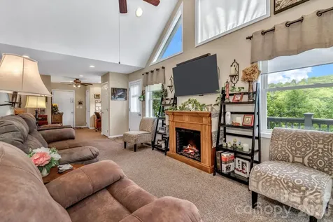 305 Majestic Mountain Drive Burnsville NC 28714