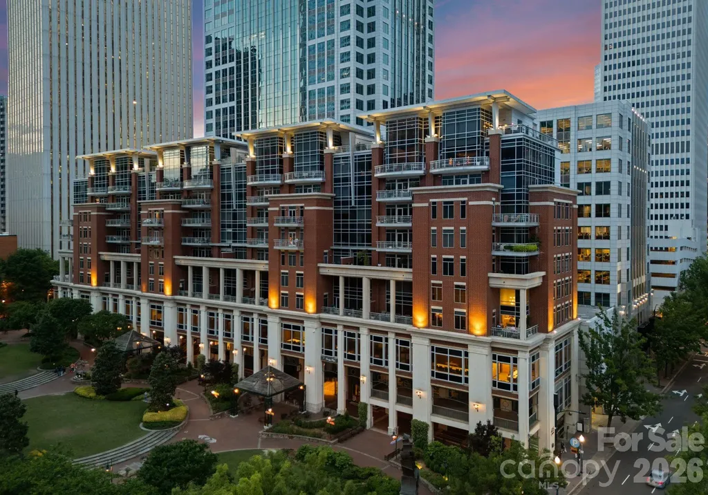 435 S Tryon Street Charlotte NC 28202