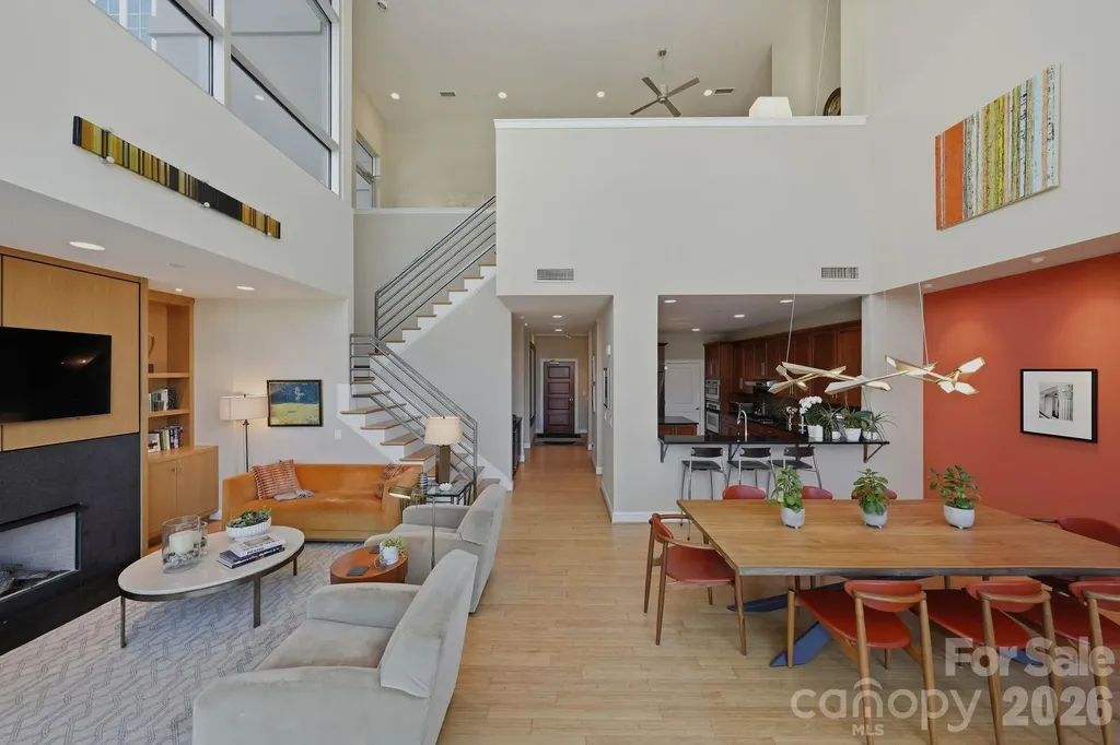 435 S Tryon Street Charlotte NC 28202