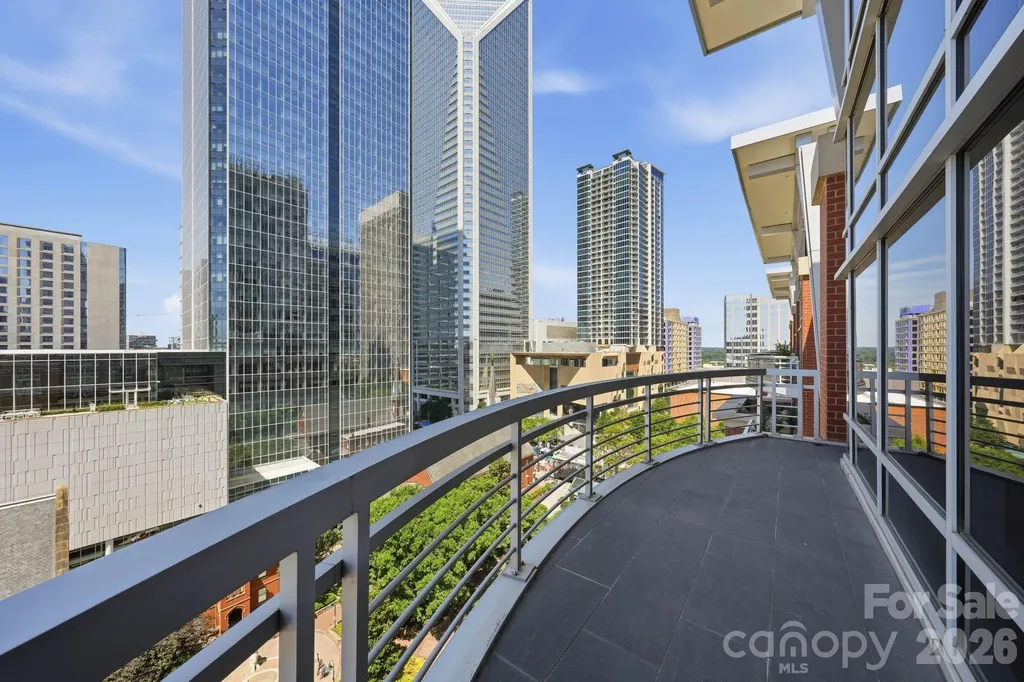 435 S Tryon Street Charlotte NC 28202
