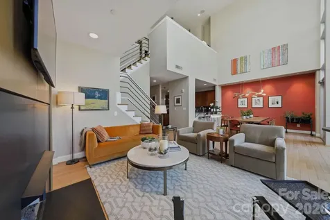435 S Tryon Street Charlotte NC 28202